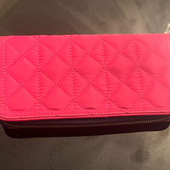 Quilted Pink Juicy Couture Zip Around Wallet - Picture 3 of 4